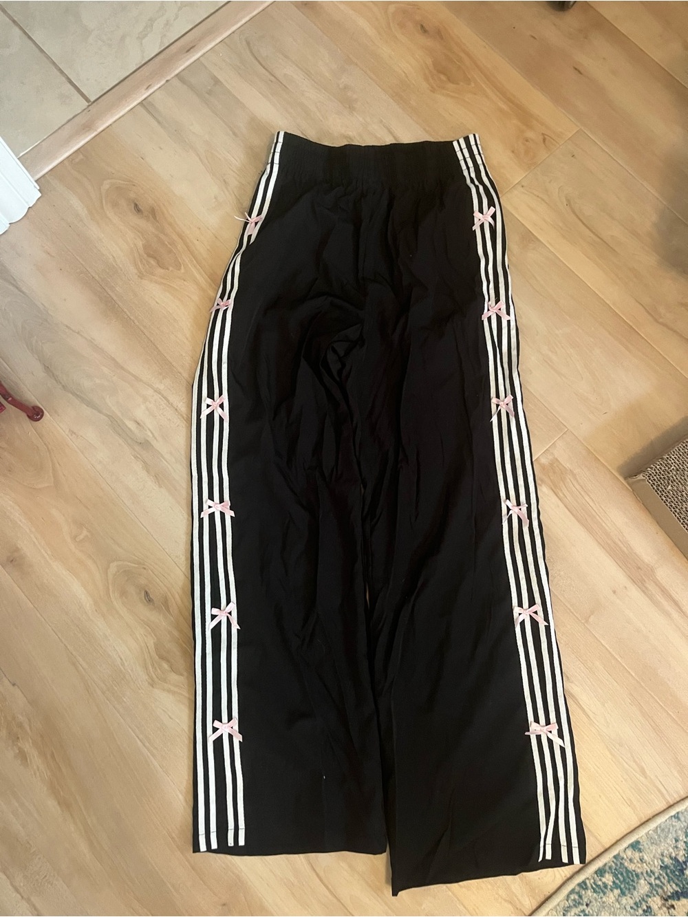 PacSun Black Elastic Waist Pants with Subtle Stitch Detail